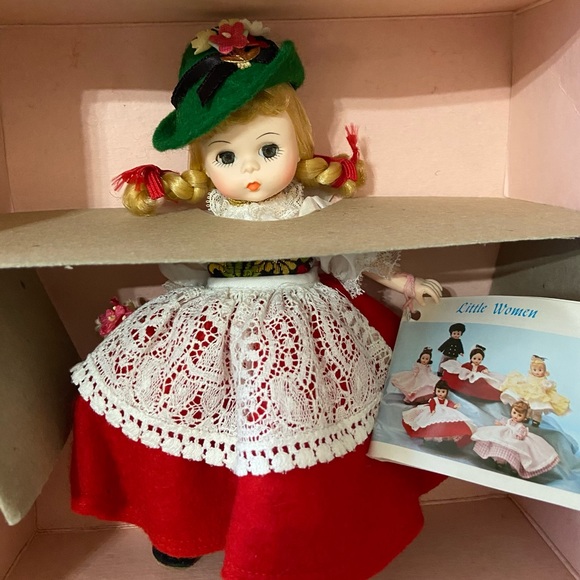 VINTAGE MADAME ALEXANDER - SWITZERLAND DOLL - Picture 7 of 10